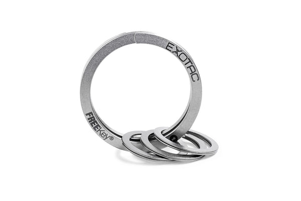 AKIO FREE KEYLING キーリング FREEKey Key Ring: The easiest way to fasten your keys.