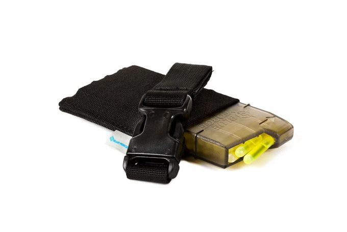 Black belt hanger for Marco dispenser with Marco dispenser inserted